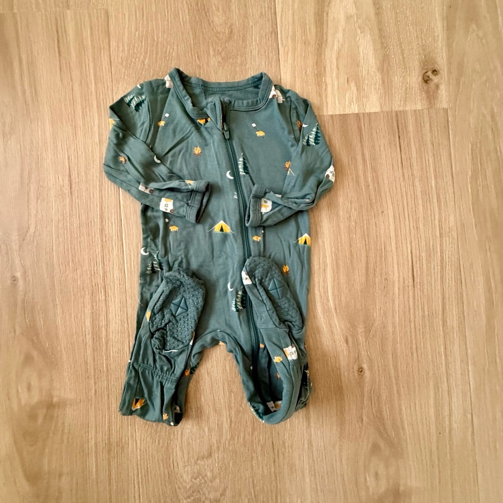 Kyte BABY Green Zipper Onesie 6-12m